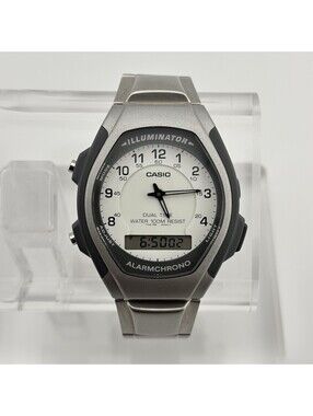 Vintage Casio AQ-140W Analog Digital Alarm Chrono Watch 37mm Dual Time Running